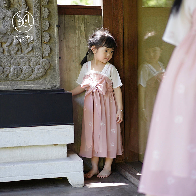 Robe rose à nœud papillon MaNa