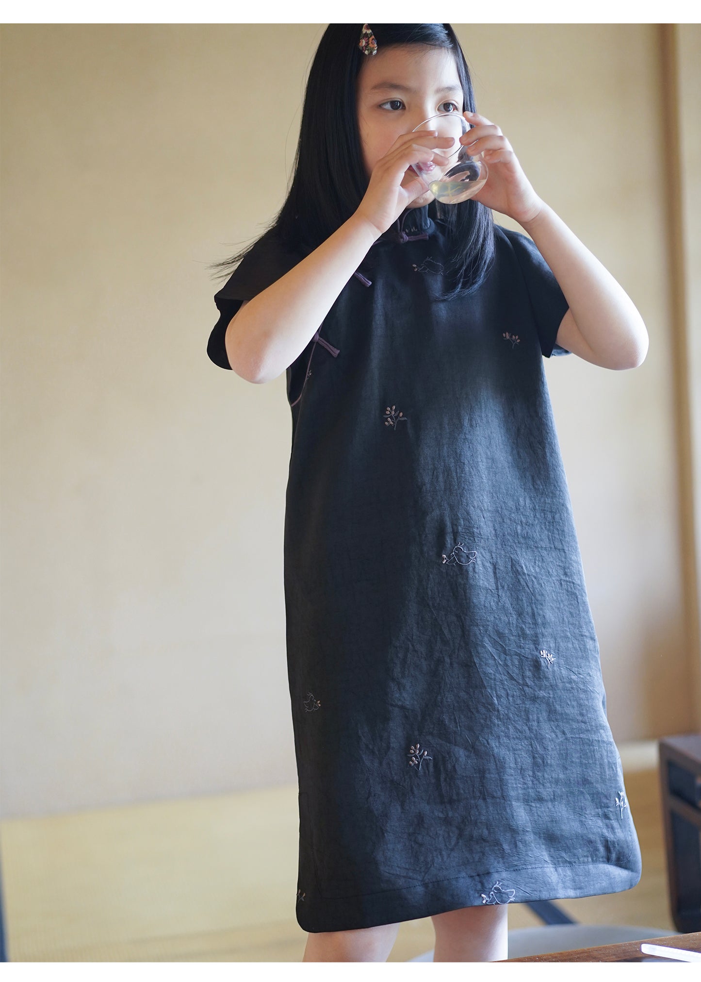 Robe à manches courtes en soie MaNa
