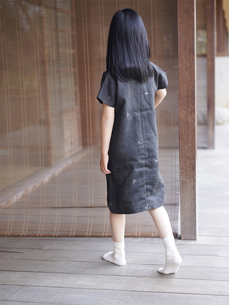 Robe à manches courtes en soie MaNa