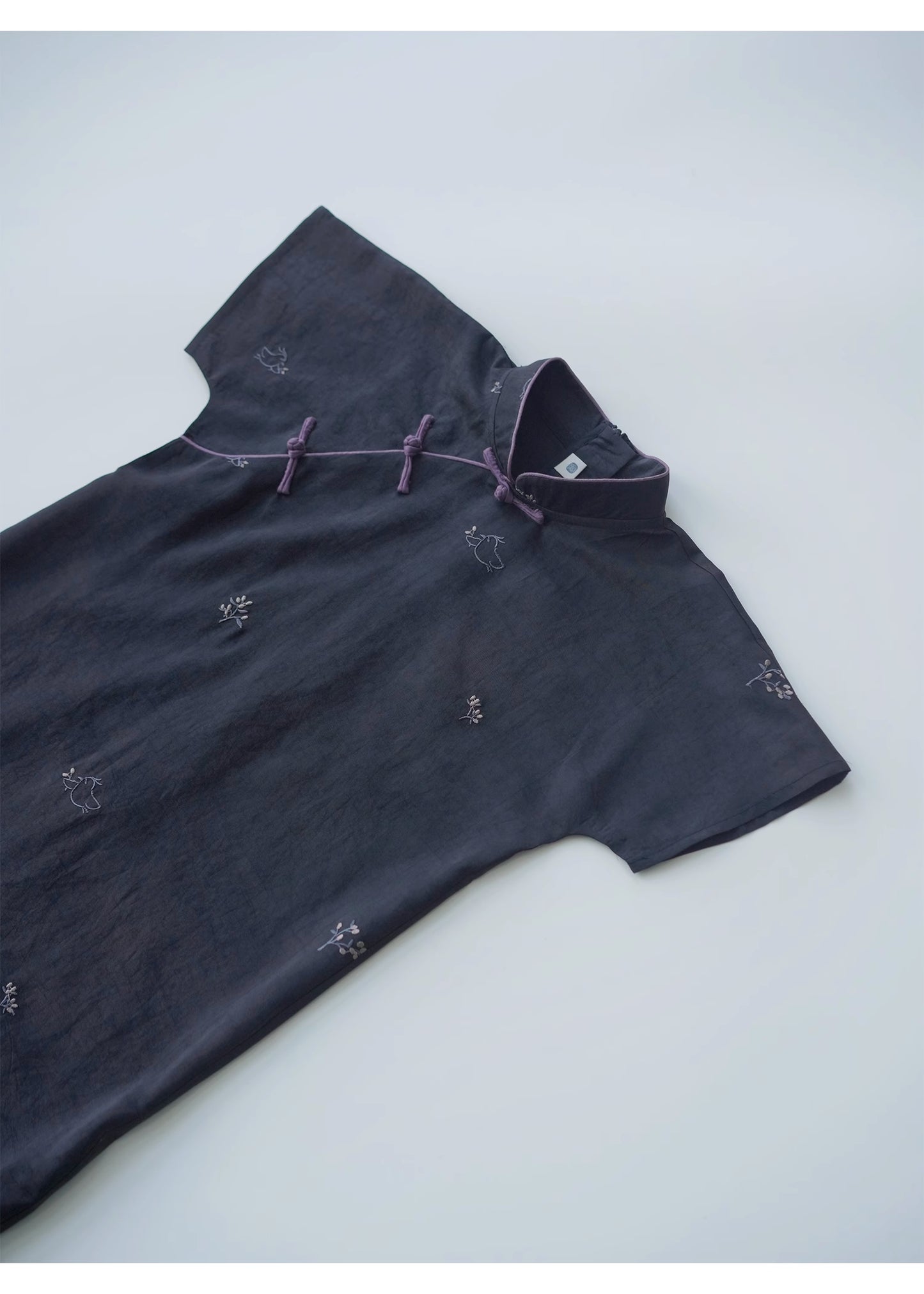 Robe à manches courtes en soie MaNa