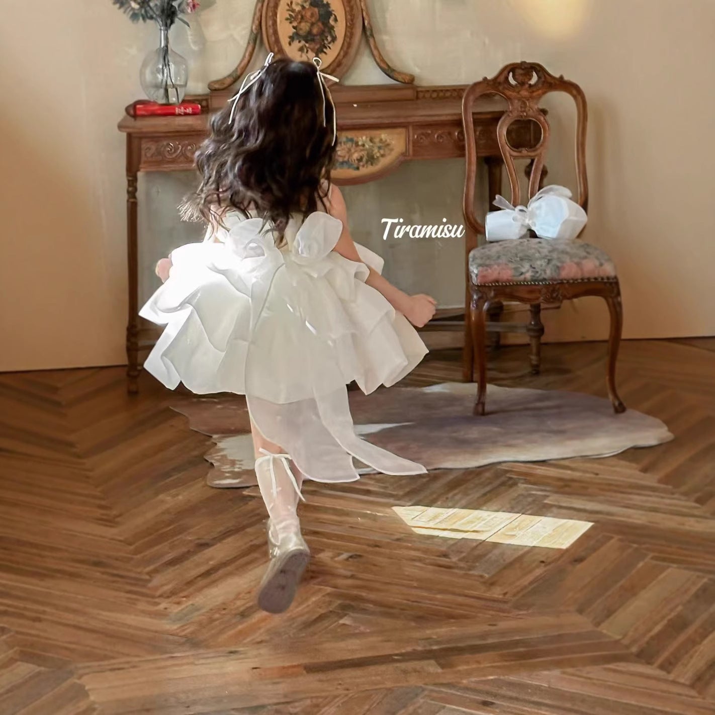 Tiramisu Girls' The Ivory Petal Cloud Dress (100-150/3y-12y)
