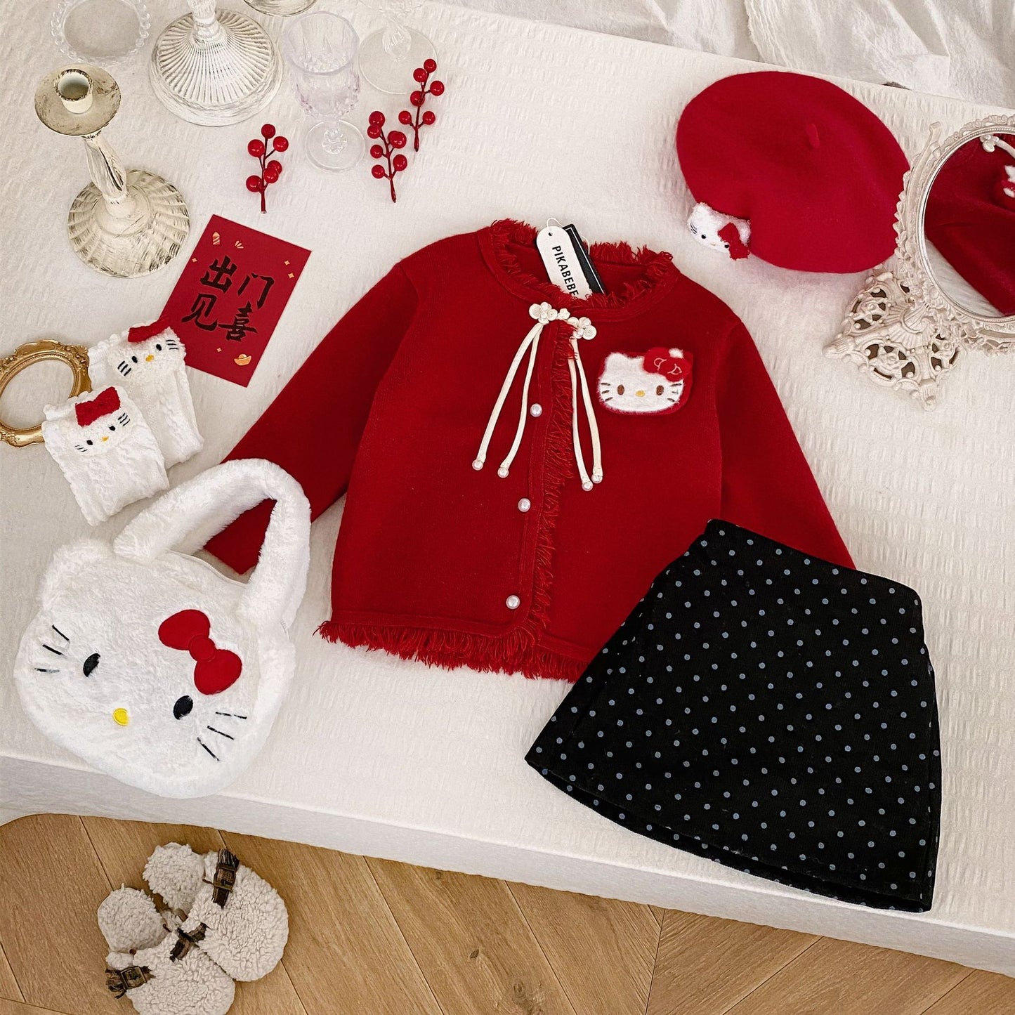 Pull à capuche confortable à franges Hello Kitty en rouge