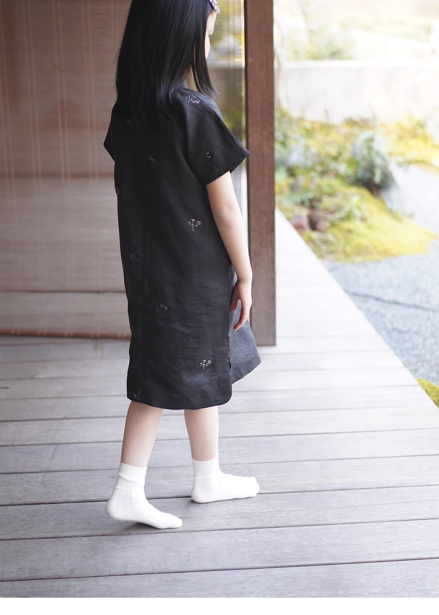 Robe à manches courtes en soie MaNa