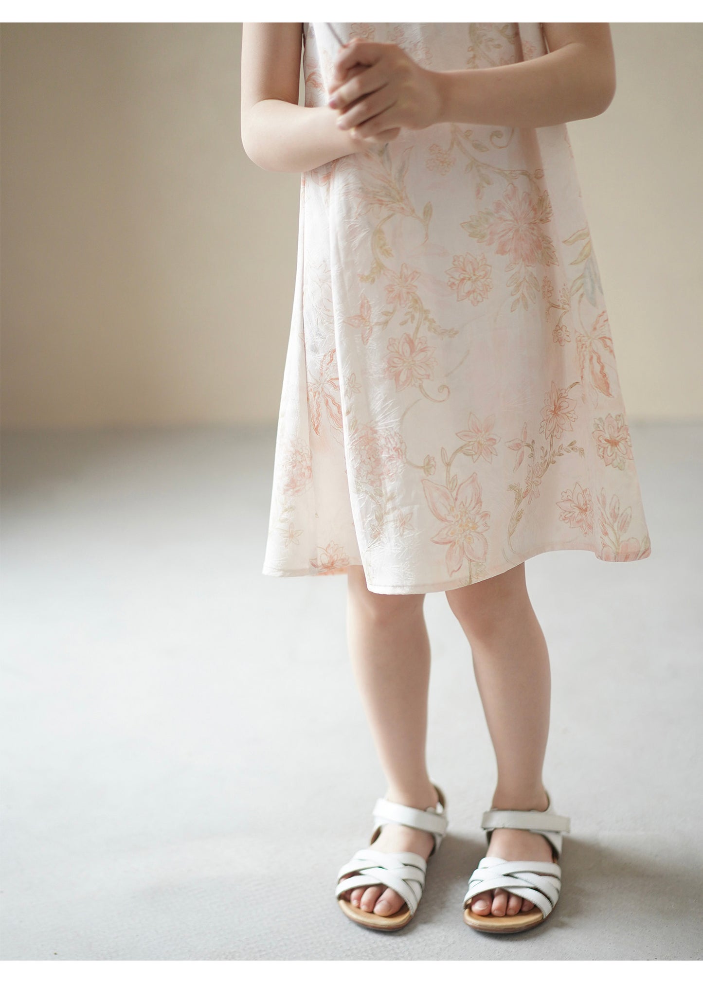 Manna Whisper Bloom Sleeveless Qipao Dress