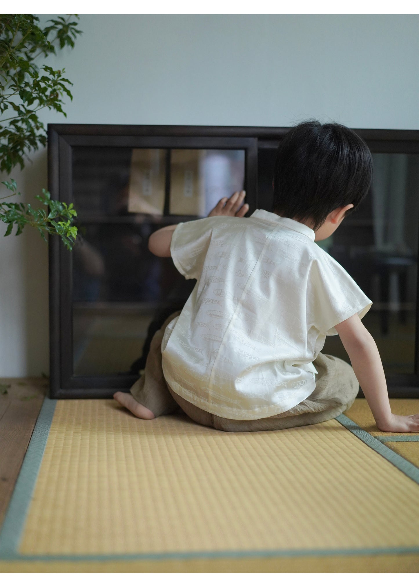 Haut chinois en jacquard de soie MaNa à motif de poisson