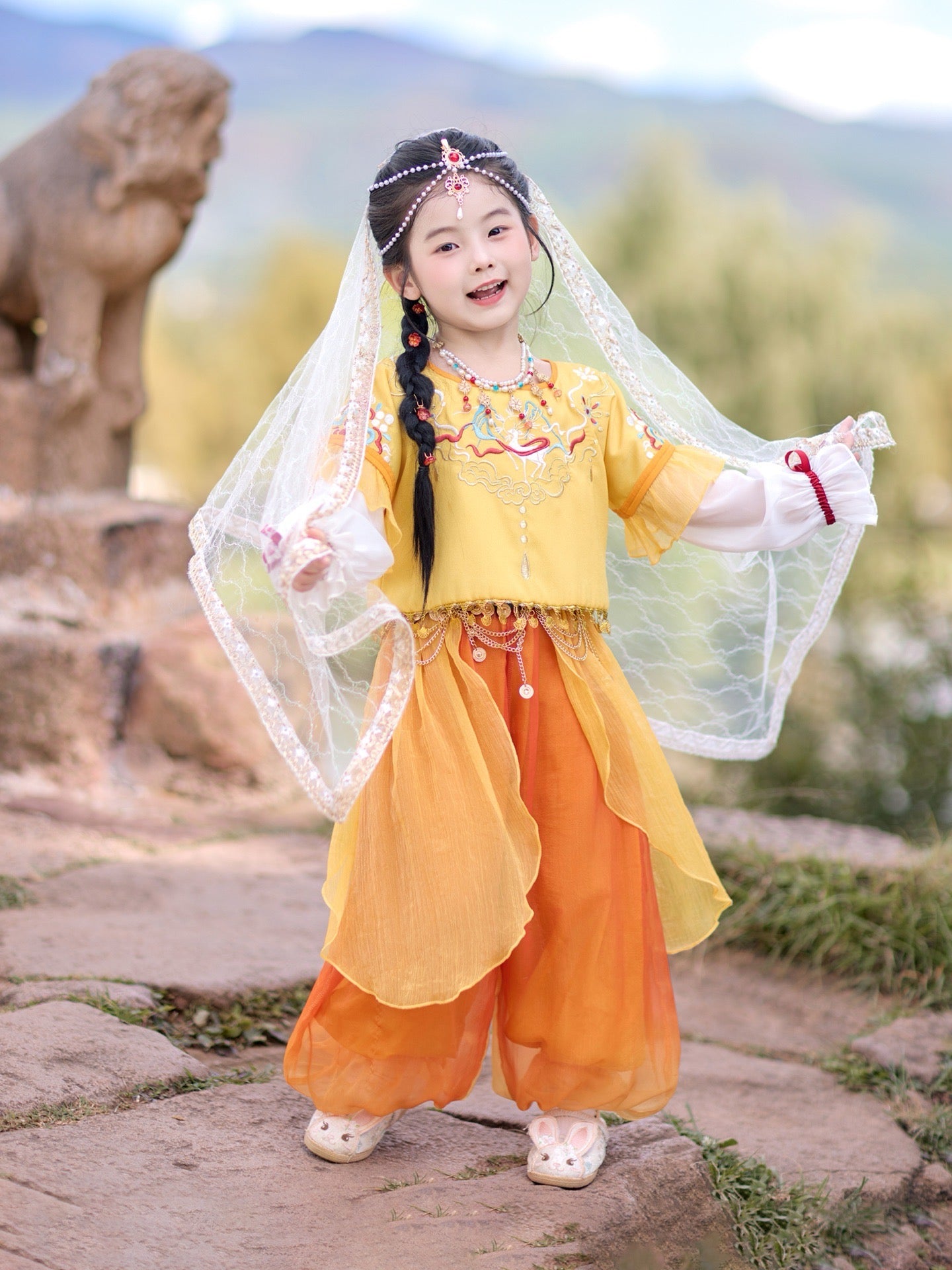 JXGX Princess Jade Rabbit 2-Piece Girl’s Set ---YuTuGongZhu