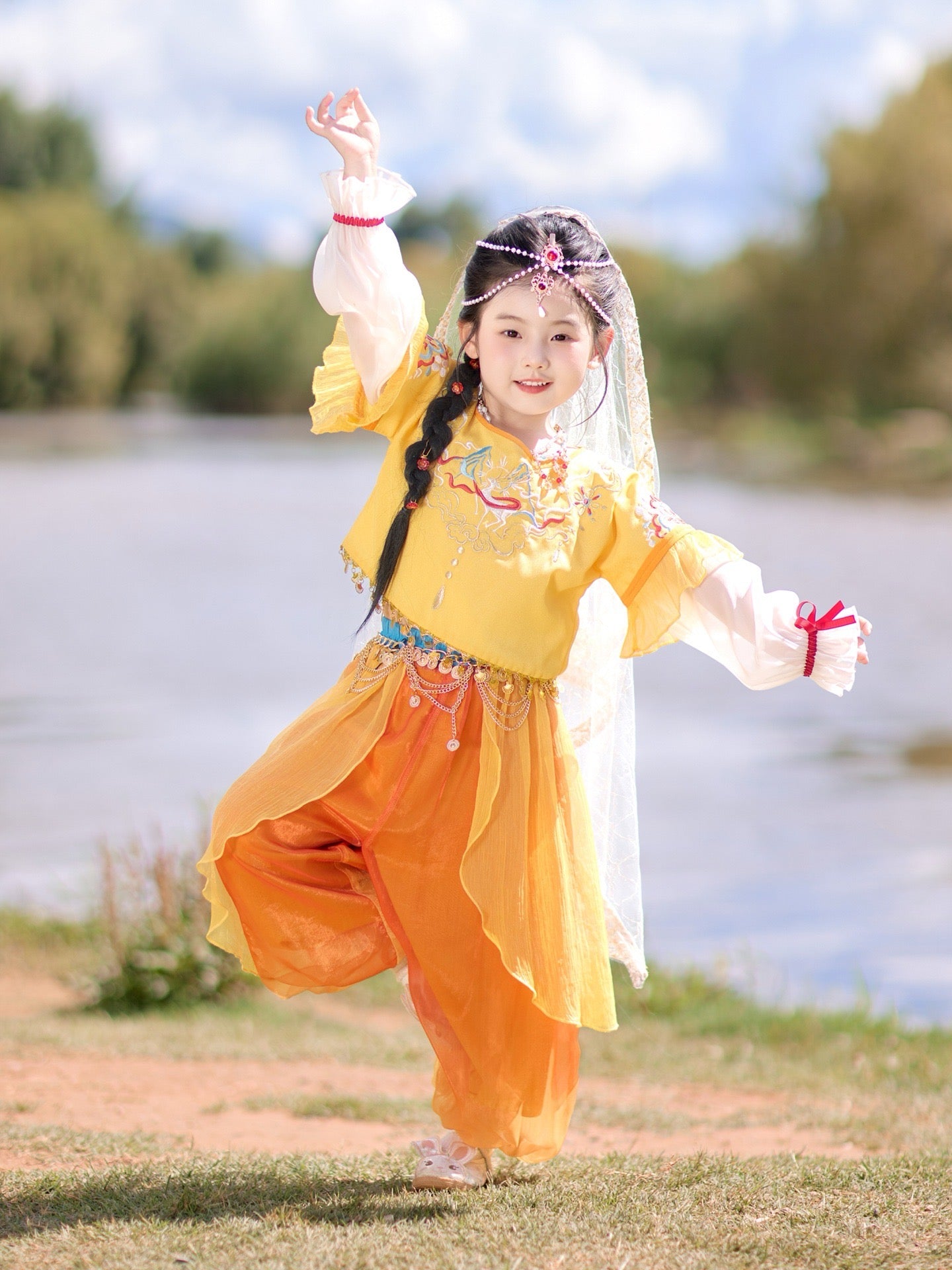 JXGX Princess Jade Rabbit 2-Piece Girl’s Set ---YuTuGongZhu