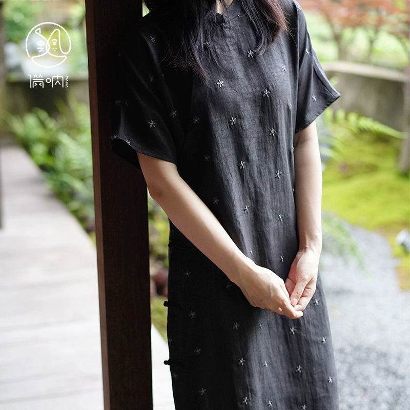 Mana Women Silk Elegance Xiangyun Qipao Dress