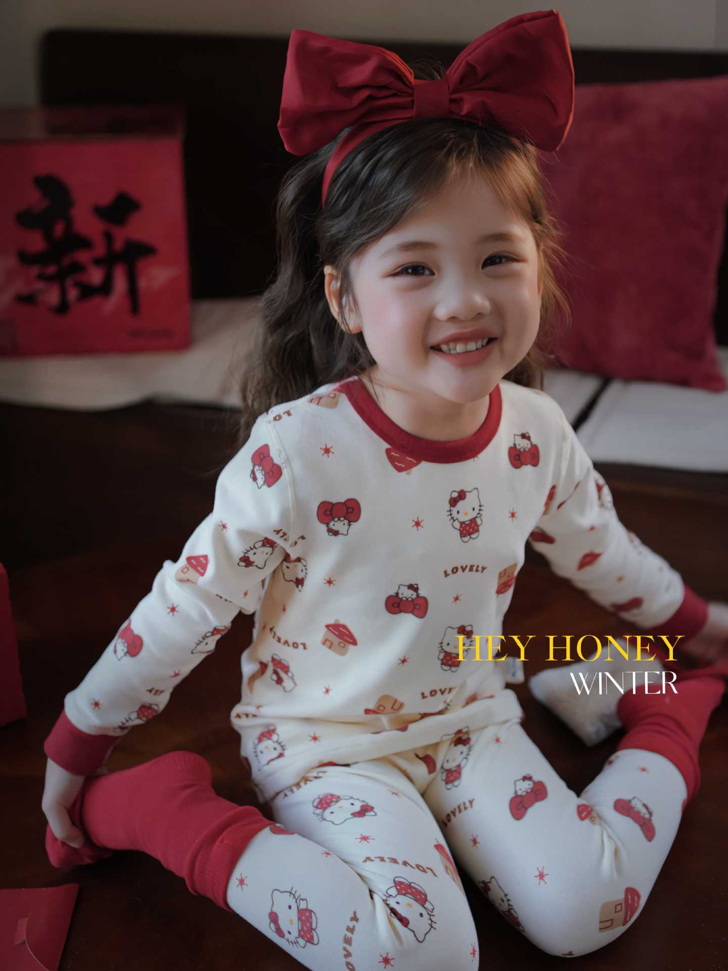 DXJ Children's Hello Kitty/Spring Festival/Christmas/ festive Pyjama Set